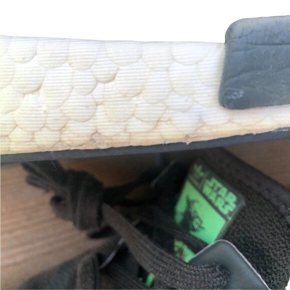 RARE adidas NMD R1 Star Wars Yoda Size 8.5 - Picture 10 of 16
